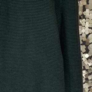 Tunic length green sweater- EUC